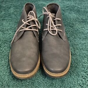 Varese Men's 10 Gobi‎ II Chukka Boots Gray Faux Leather Lace Up GQ Office Career
